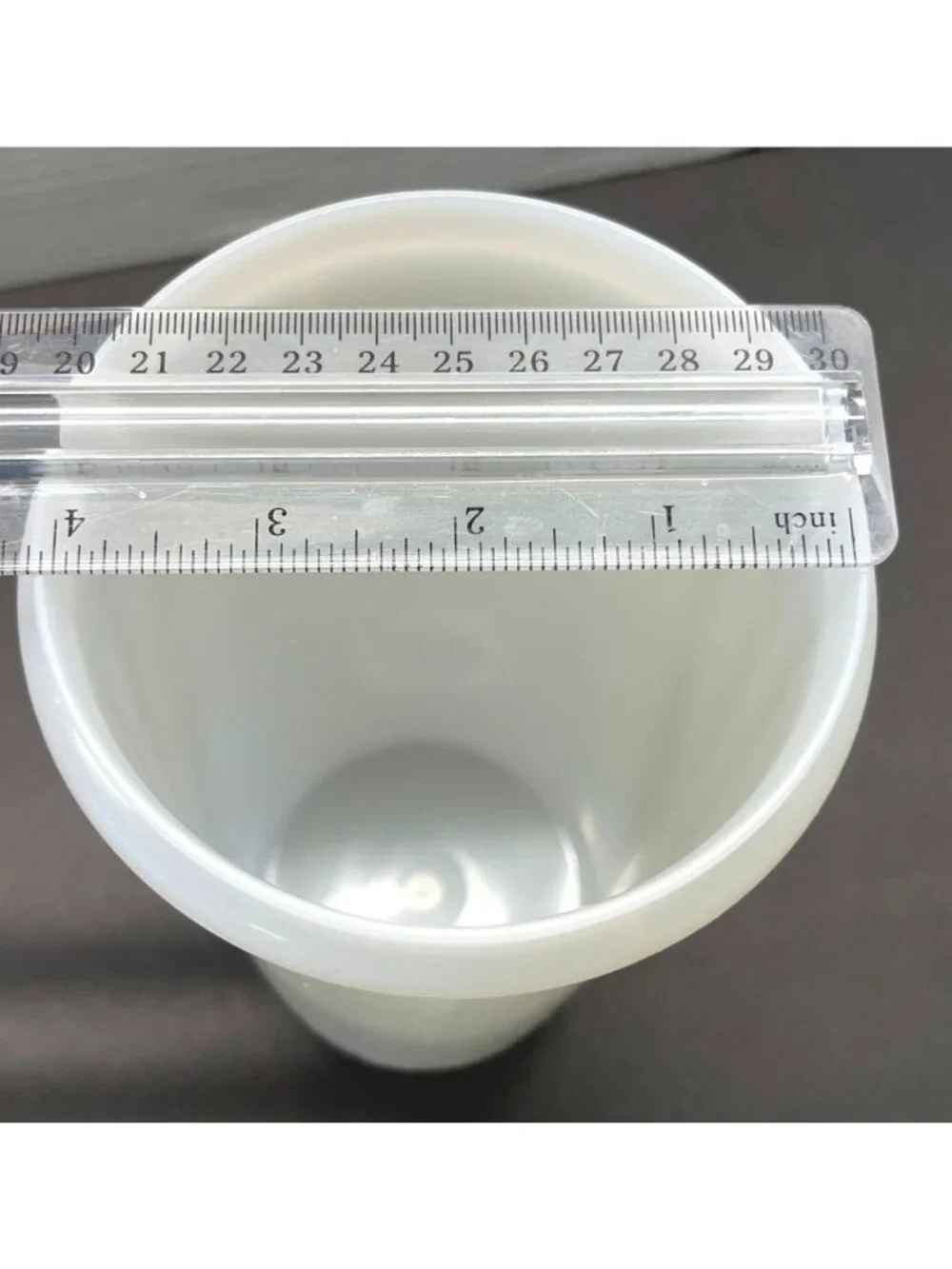Tupperware Beverage Container 261-17 Vintage Juice Drink Storage with Lid 463-4